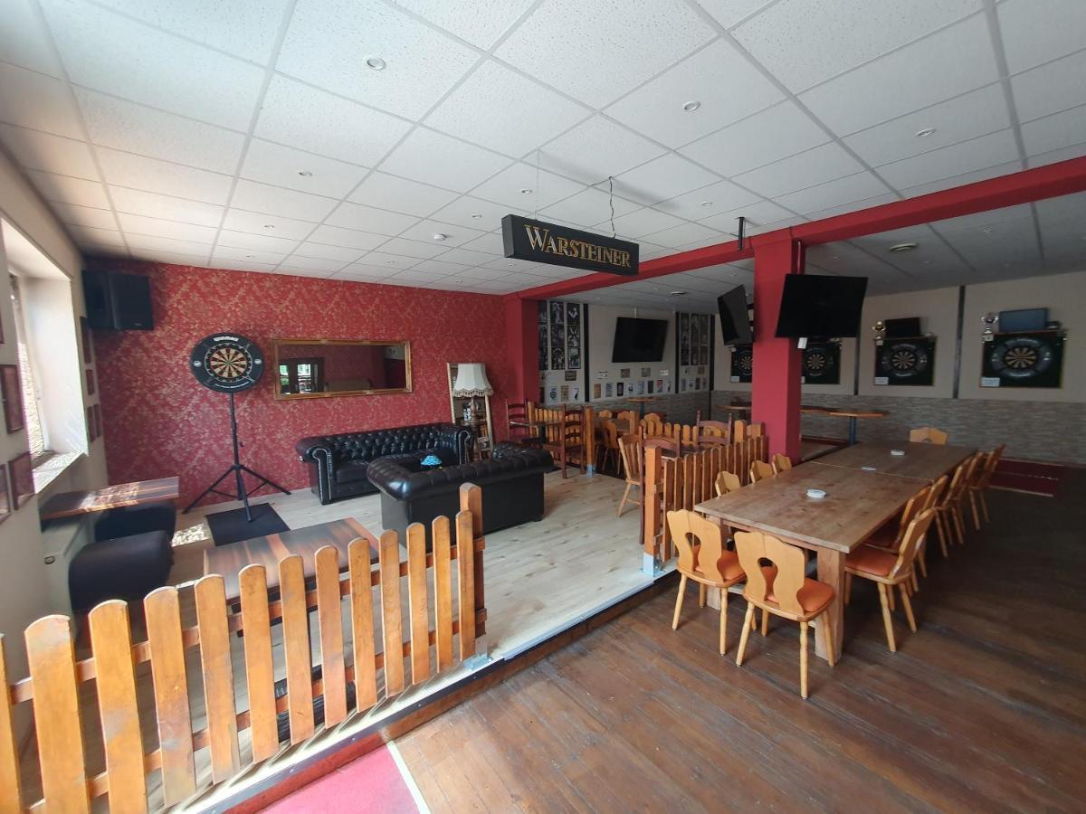 Отель Restaurant & Gasthaus '44 Forty Four Нойвид Экстерьер фото